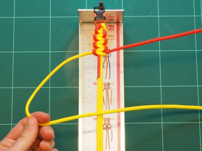 Step 4 Start by making a four with the yellow cord